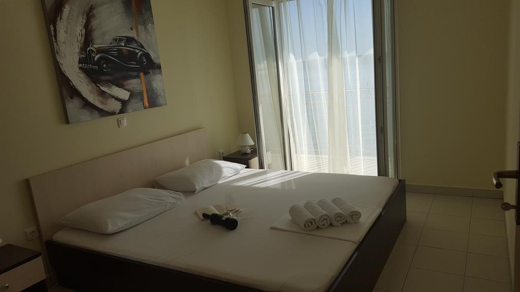 Apartments And Rooms Kod Mate Tribanj-Kruscica Exterior foto